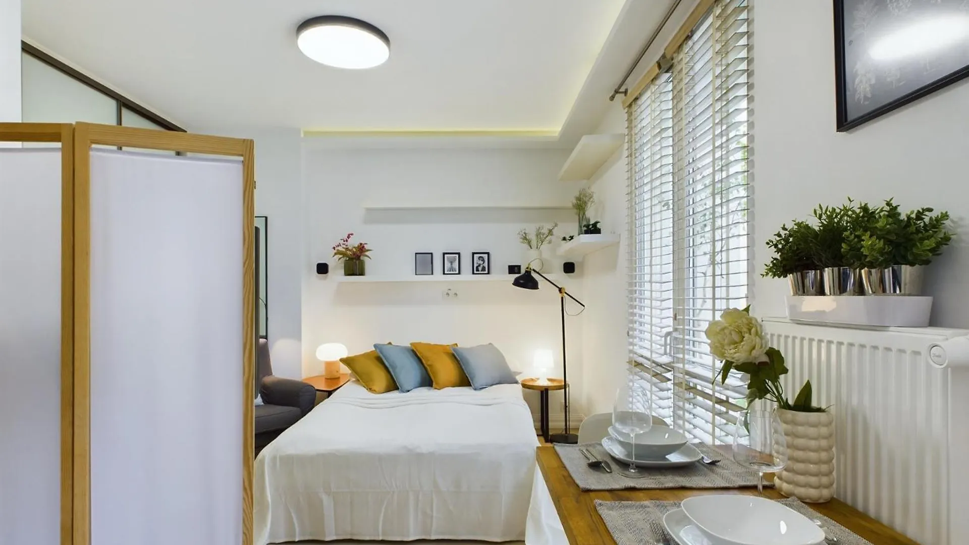 Comfortable Studio For 2 People With Bathtub And Balcony In Warsaw By Noclegi Renters