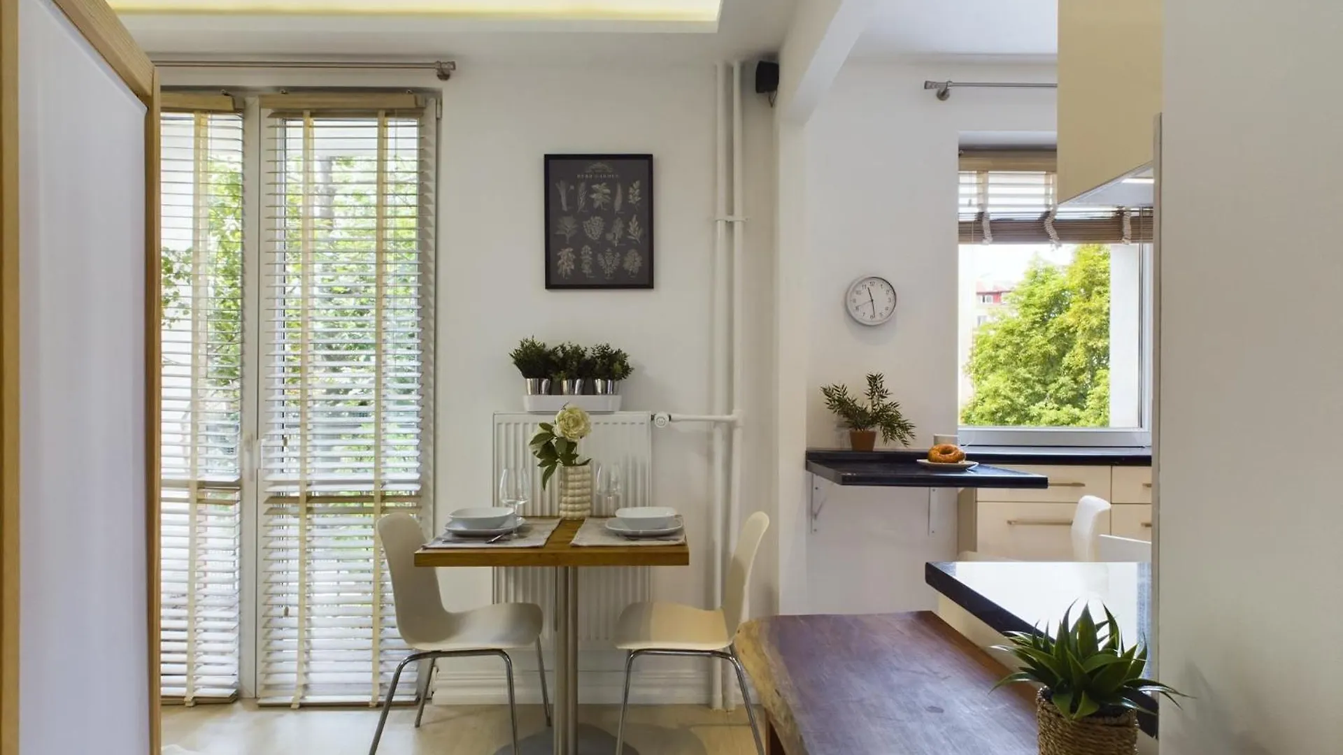 Comfortable Studio For 2 People With Bathtub And Balcony In Warsaw By Noclegi Renters Poland